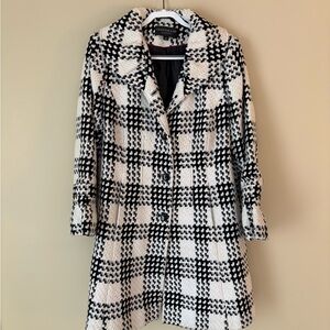 Elegant Black and White Houndstooth Trench Coat